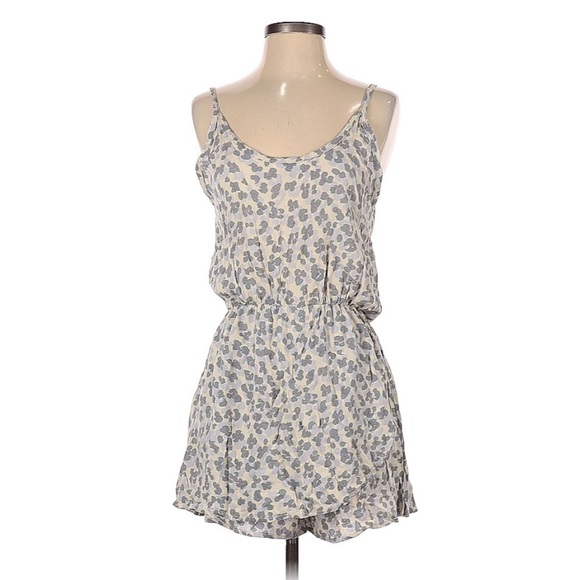 Final Touch Romper | SIZE S - Picture 1 of 3